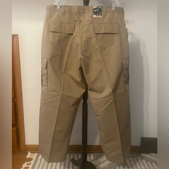 NWT MENās Royal Blue 2XL Khaki Army Pants! Cargo Pockets! - Picture 5 of 7
